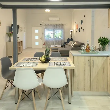 Apartament Ea Lofthouse Kokkini Hani